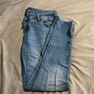 🔵2 for $16 bundle!🔵 Old Navy Super Skinny Midrise Jeans